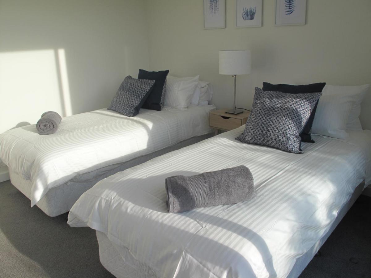 Modern 3 Bedroom Apt With Free Parking, Netflix, Wifi & Welcome Wine By Bnb Pro Melbourne Esterno foto