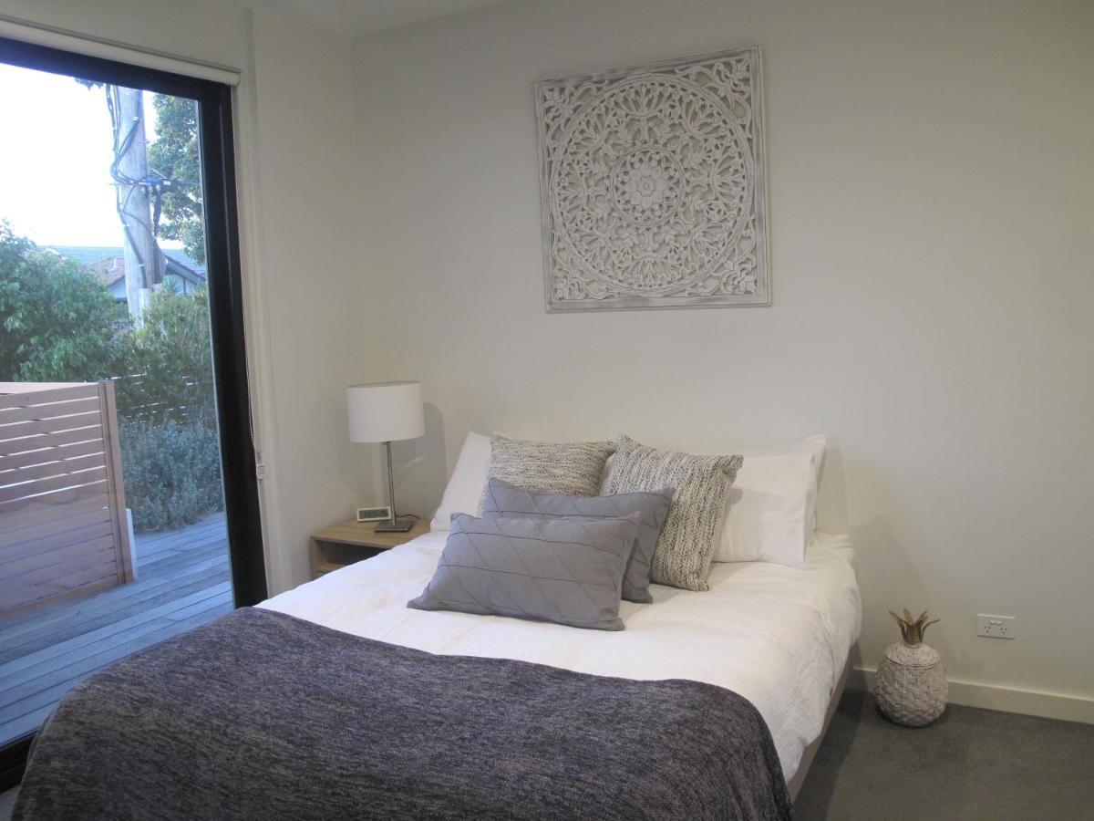 Modern 3 Bedroom Apt With Free Parking, Netflix, Wifi & Welcome Wine By Bnb Pro Melbourne Esterno foto