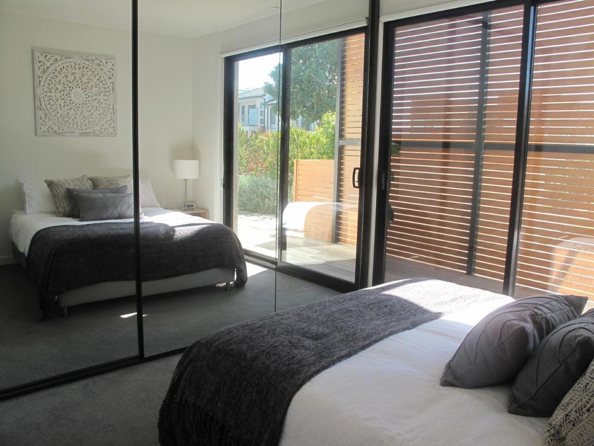 Modern 3 Bedroom Apt With Free Parking, Netflix, Wifi & Welcome Wine By Bnb Pro Melbourne Esterno foto