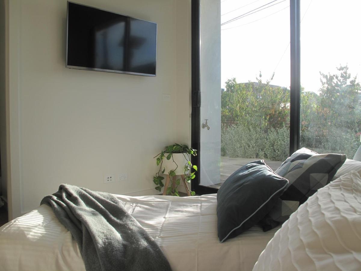 Modern 3 Bedroom Apt With Free Parking, Netflix, Wifi & Welcome Wine By Bnb Pro Melbourne Esterno foto
